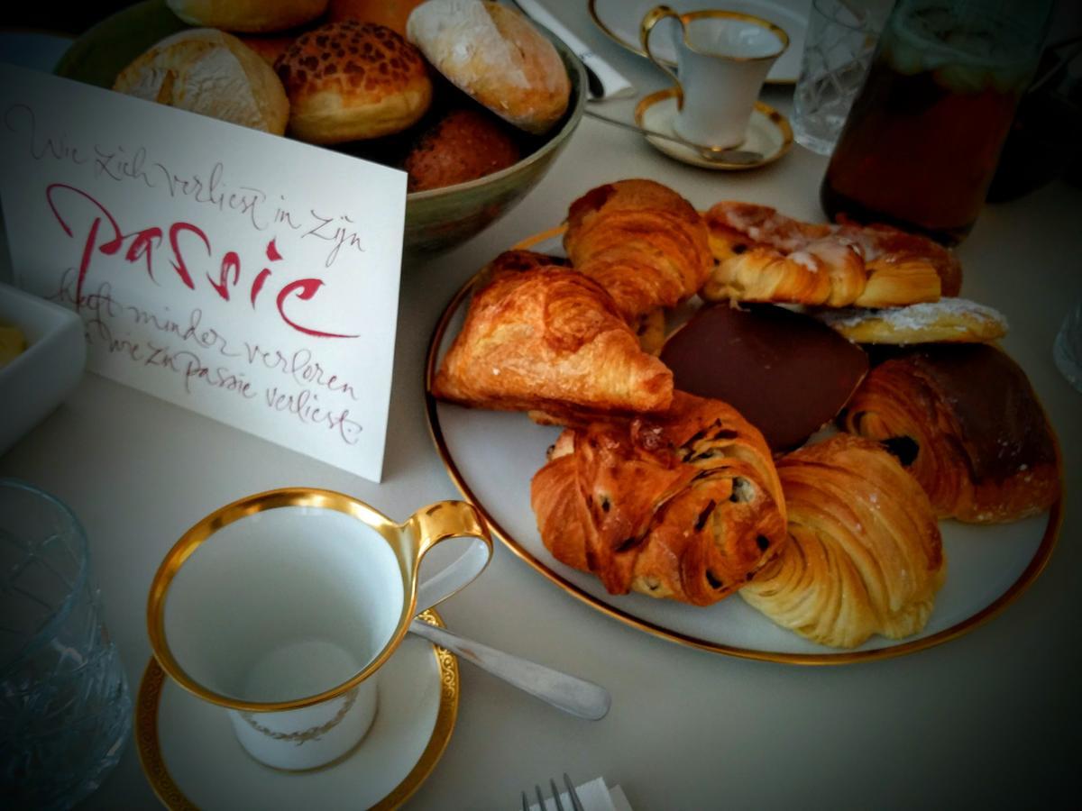 Les Invites Bed & Breakfast
